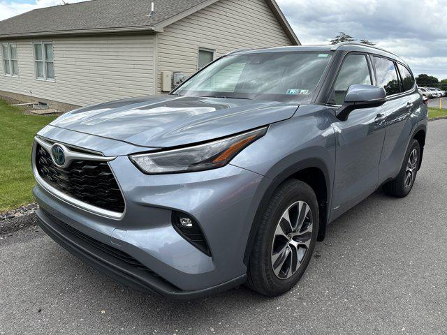 used 2022 Toyota Highlander Hybrid car, priced at $41,200