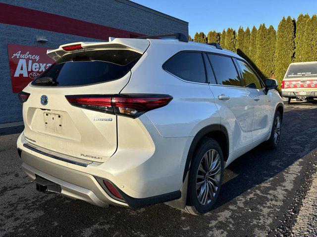 used 2021 Toyota Highlander Hybrid car, priced at $40,500