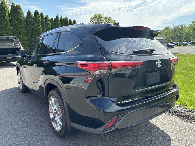 used 2020 Toyota Highlander car, priced at $32,000