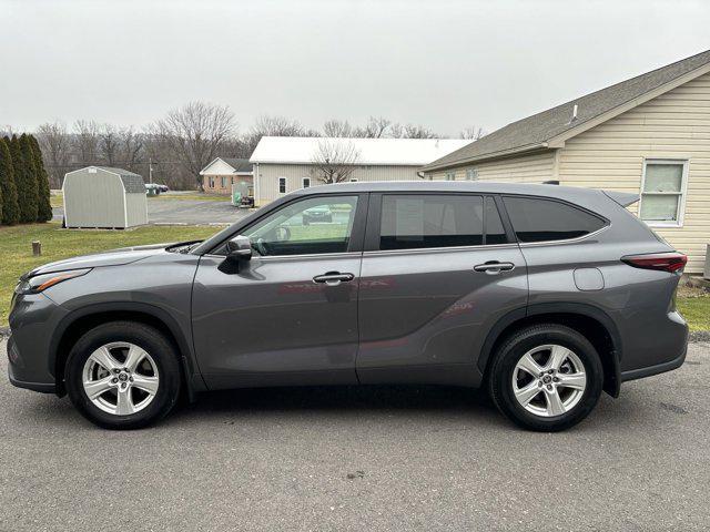 used 2024 Toyota Highlander car, priced at $36,500