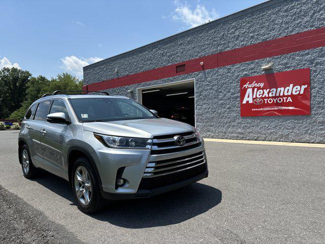 used 2019 Toyota Highlander car, priced at $26,400