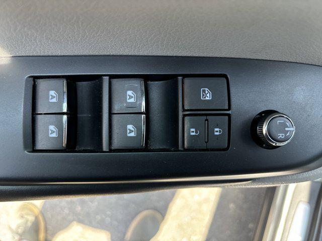 used 2019 Toyota Highlander car, priced at $26,400