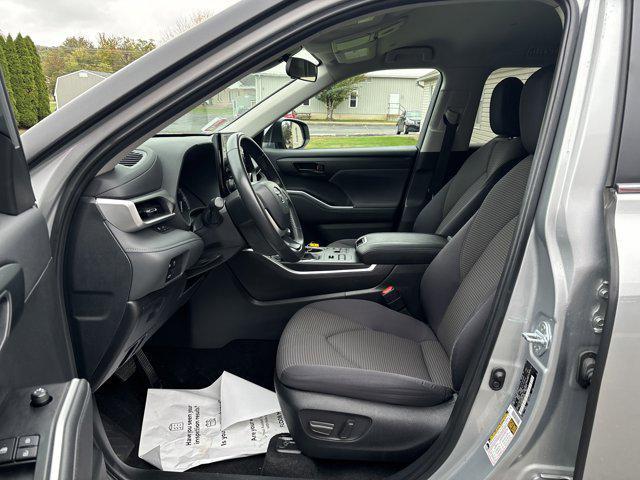 used 2024 Toyota Highlander car, priced at $32,300
