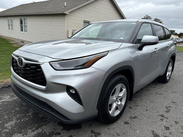 used 2024 Toyota Highlander car, priced at $32,300