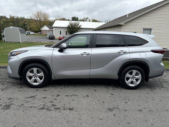 used 2024 Toyota Highlander car, priced at $32,300