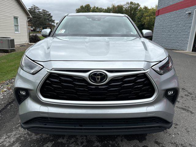 used 2024 Toyota Highlander car, priced at $32,300