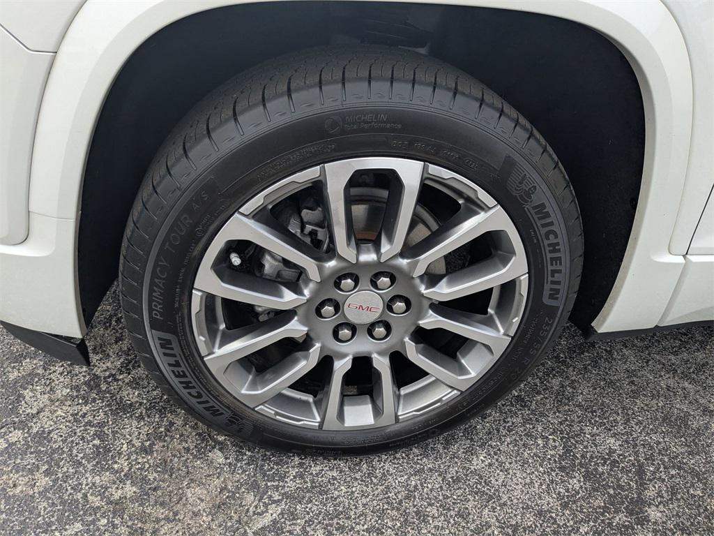 used 2022 GMC Acadia car, priced at $32,998