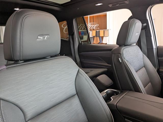new 2025 Buick Enclave car, priced at $48,330