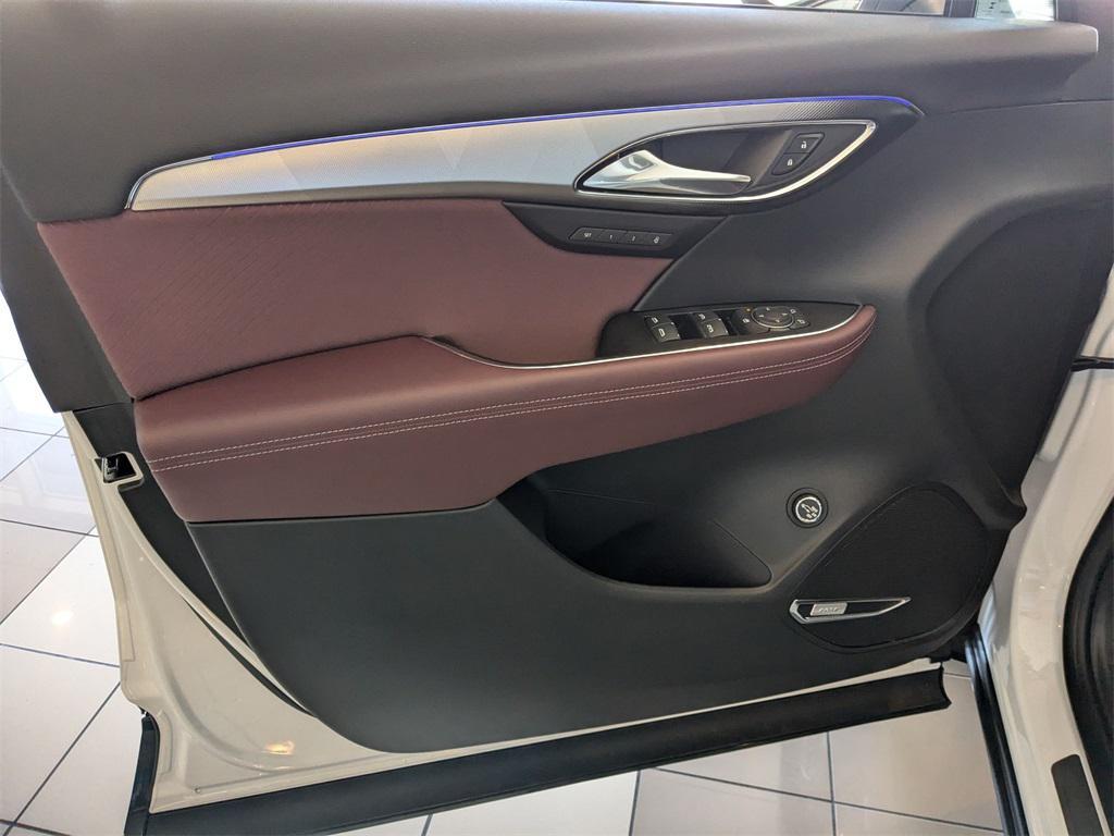 new 2025 Buick Envision car, priced at $38,940