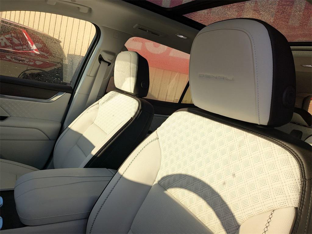 used 2024 GMC Acadia car, priced at $49,998