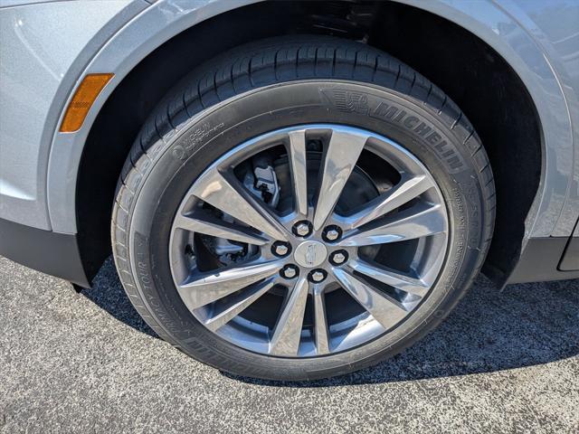new 2025 Cadillac XT5 car, priced at $51,105