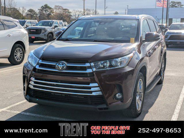 used 2019 Toyota Highlander car, priced at $32,998