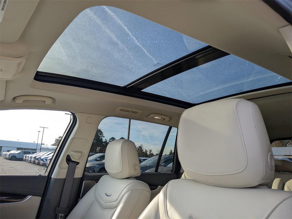 used 2024 Cadillac XT6 car, priced at $45,895