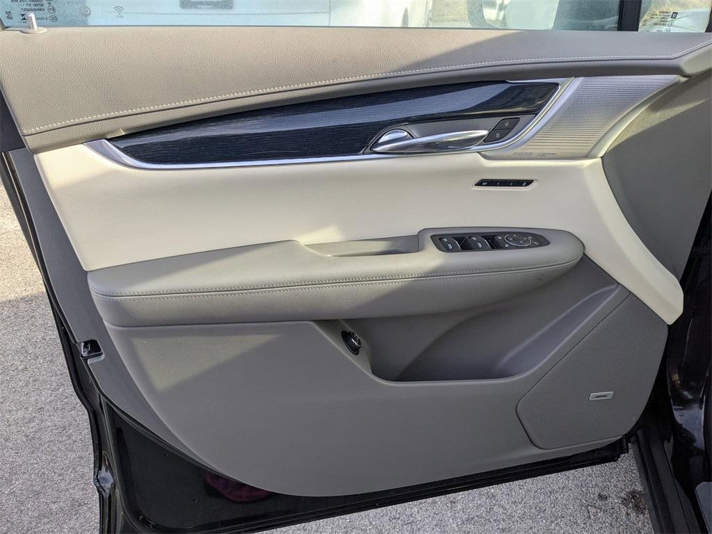 used 2024 Cadillac XT6 car, priced at $45,895