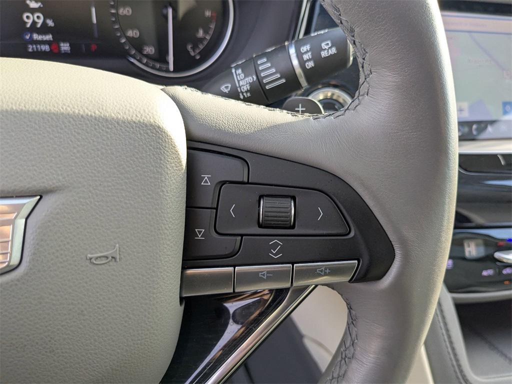 used 2024 Cadillac XT6 car, priced at $45,895