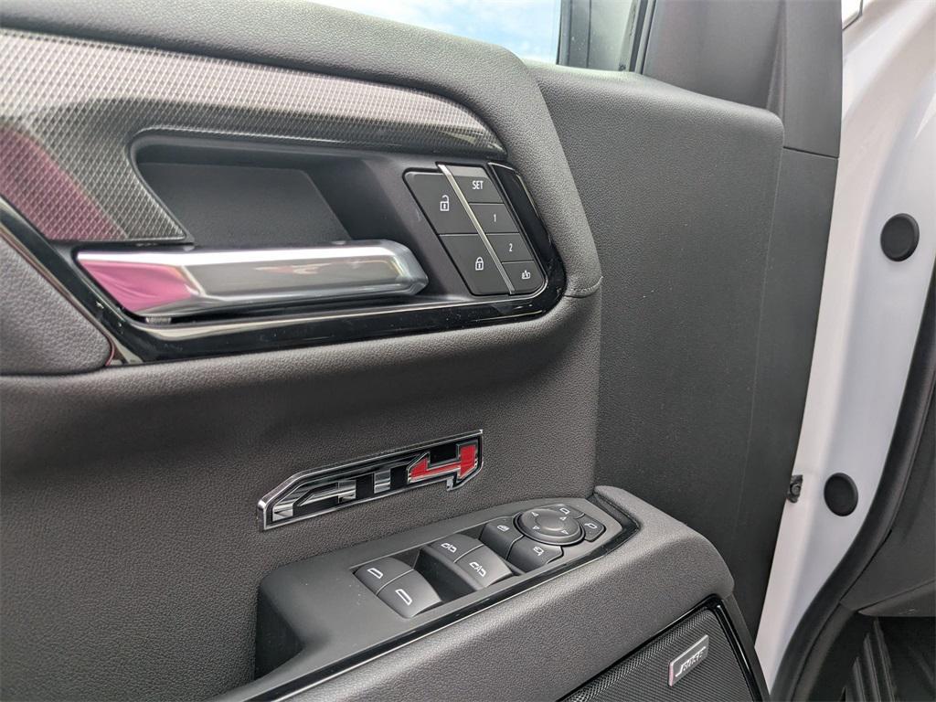 new 2025 GMC Sierra 1500 car, priced at $70,755