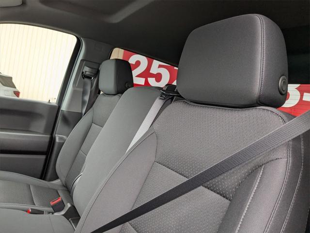 new 2025 GMC Sierra 1500 car, priced at $44,425