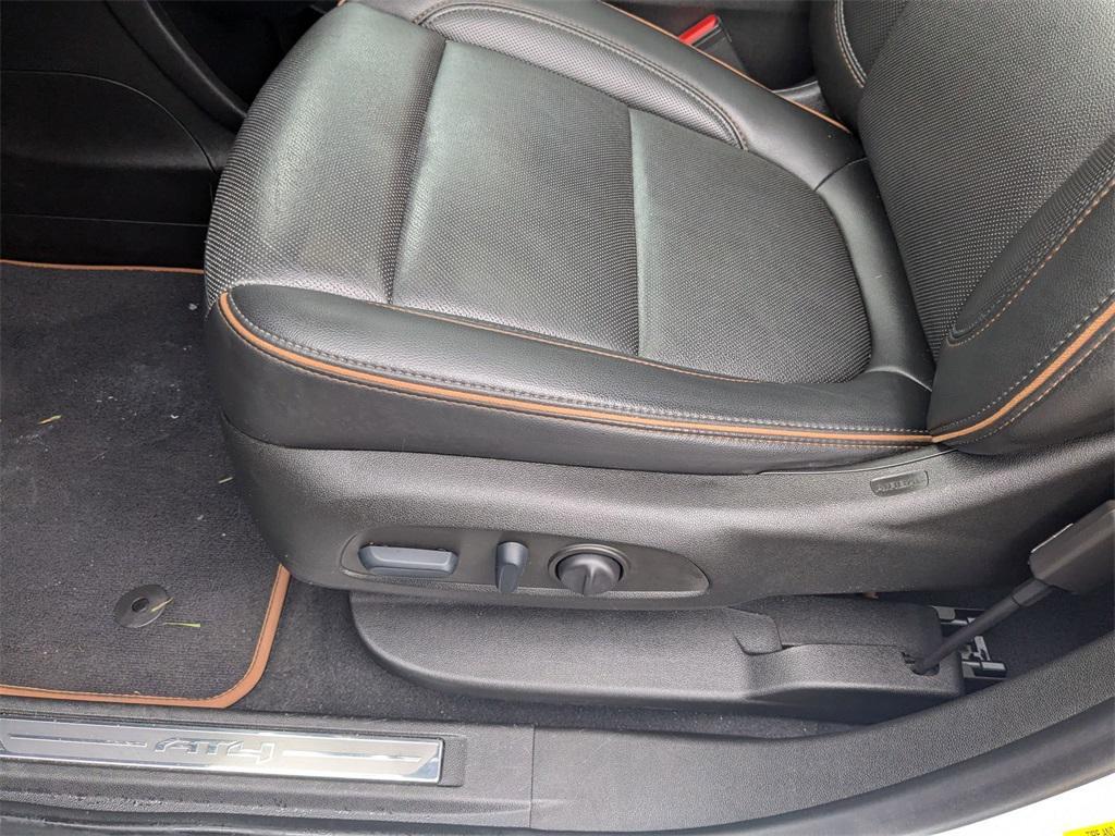 used 2022 GMC Acadia car, priced at $31,995