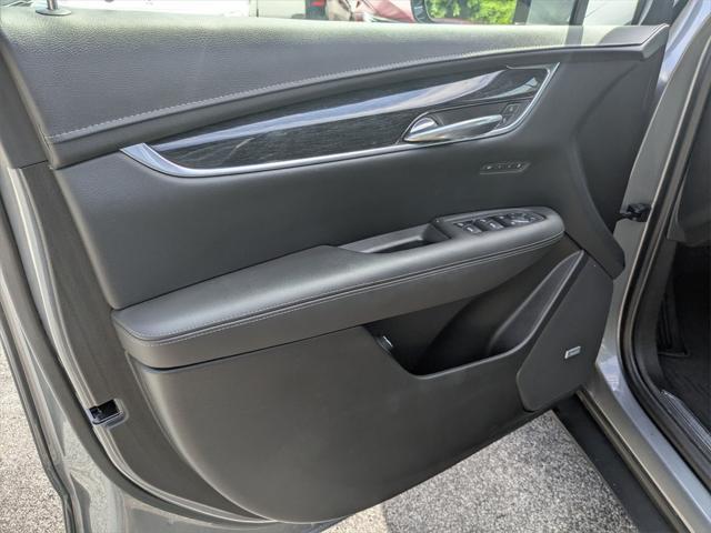 used 2022 Cadillac XT5 car, priced at $35,000