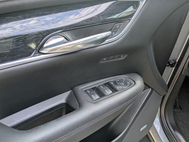 used 2022 Cadillac XT5 car, priced at $35,000
