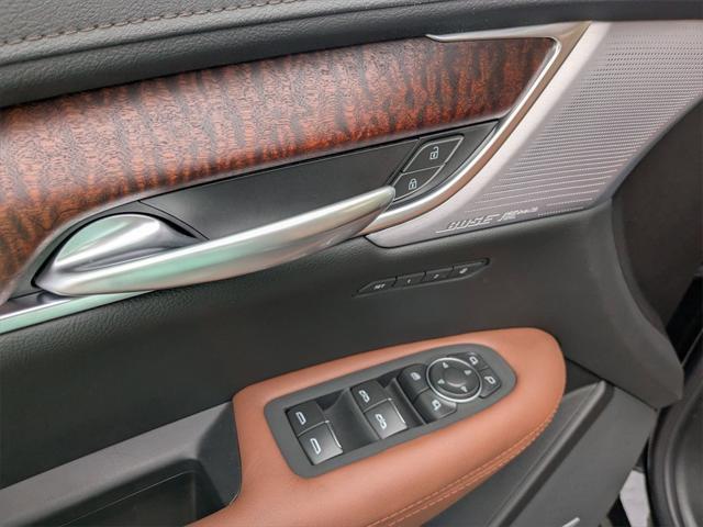 new 2025 Cadillac XT5 car, priced at $54,175