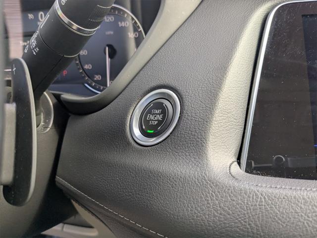 used 2022 Cadillac XT4 car, priced at $27,400