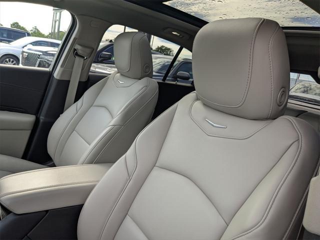 used 2022 Cadillac XT4 car, priced at $27,400
