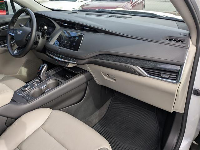 used 2022 Cadillac XT4 car, priced at $27,400