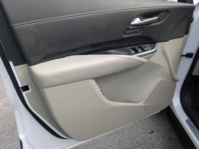 used 2022 Cadillac XT4 car, priced at $27,400