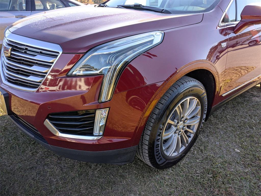 used 2017 Cadillac XT5 car, priced at $19,497