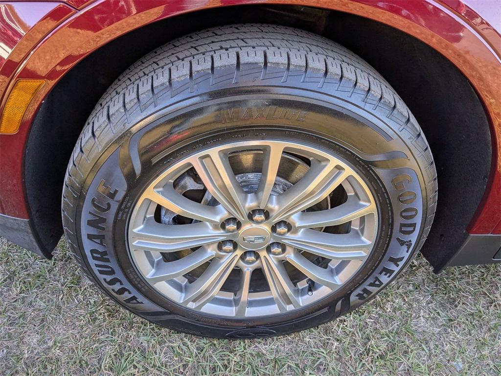 used 2017 Cadillac XT5 car, priced at $19,497