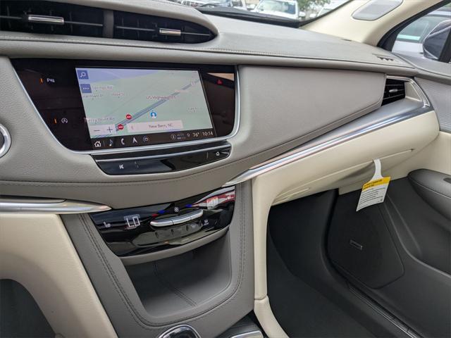 new 2025 Cadillac XT5 car, priced at $51,730