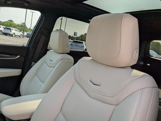 new 2025 Cadillac XT6 car, priced at $64,215