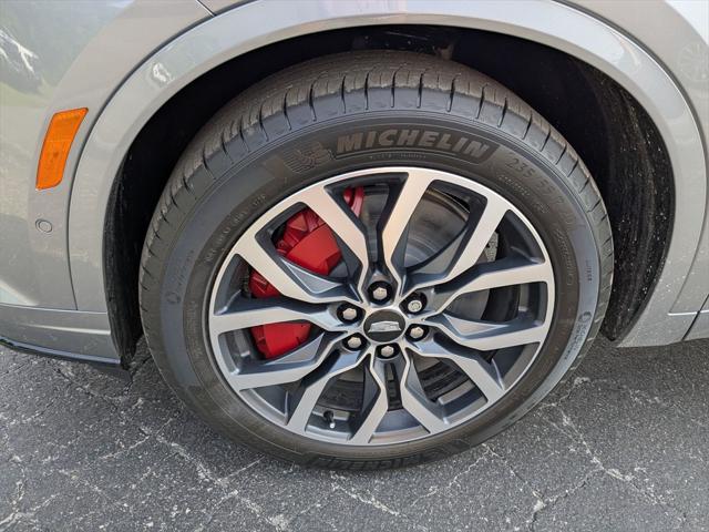 new 2025 Cadillac XT6 car, priced at $64,215