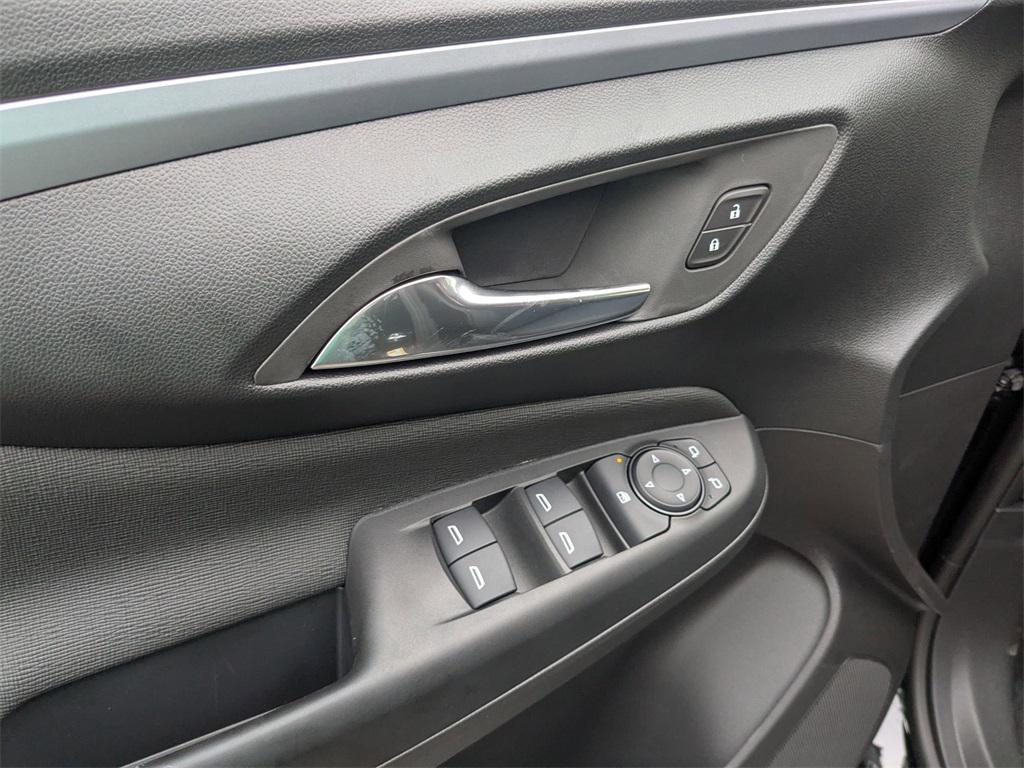 new 2025 Buick Envista car, priced at $26,725