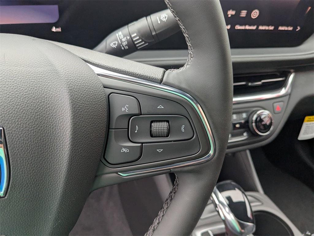 new 2025 Buick Envista car, priced at $26,725