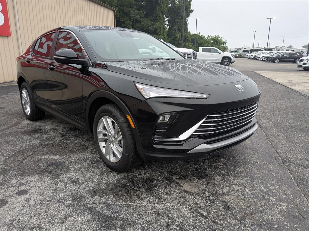 new 2025 Buick Envista car, priced at $26,725