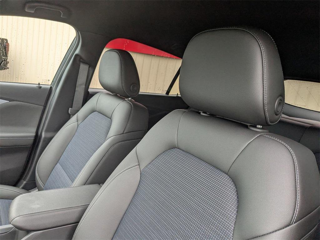 new 2025 Buick Envista car, priced at $26,725