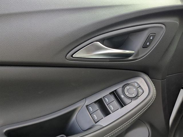 new 2025 Buick Encore GX car, priced at $26,033