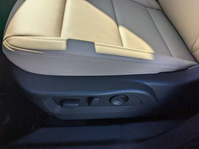 new 2025 Buick Envision car, priced at $35,395