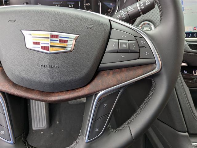 new 2025 Cadillac XT5 car, priced at $53,175