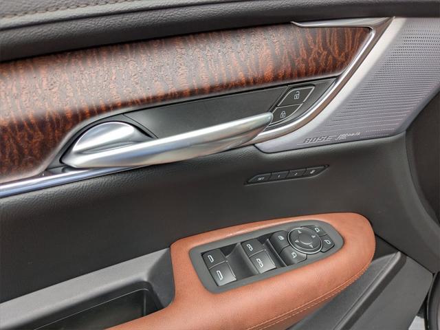 new 2025 Cadillac XT5 car, priced at $53,175