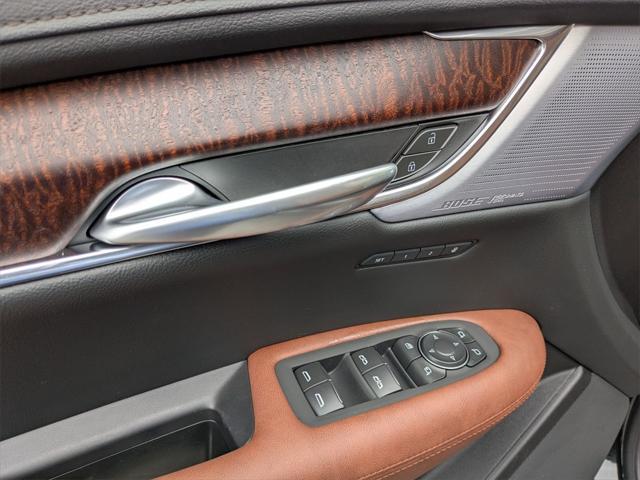 new 2025 Cadillac XT5 car, priced at $53,175