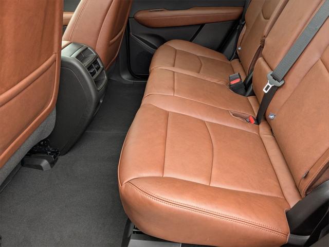 new 2025 Cadillac XT5 car, priced at $53,175