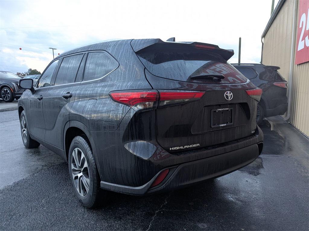 used 2021 Toyota Highlander car, priced at $33,495