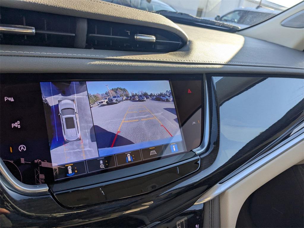 used 2024 Cadillac XT6 car, priced at $43,895
