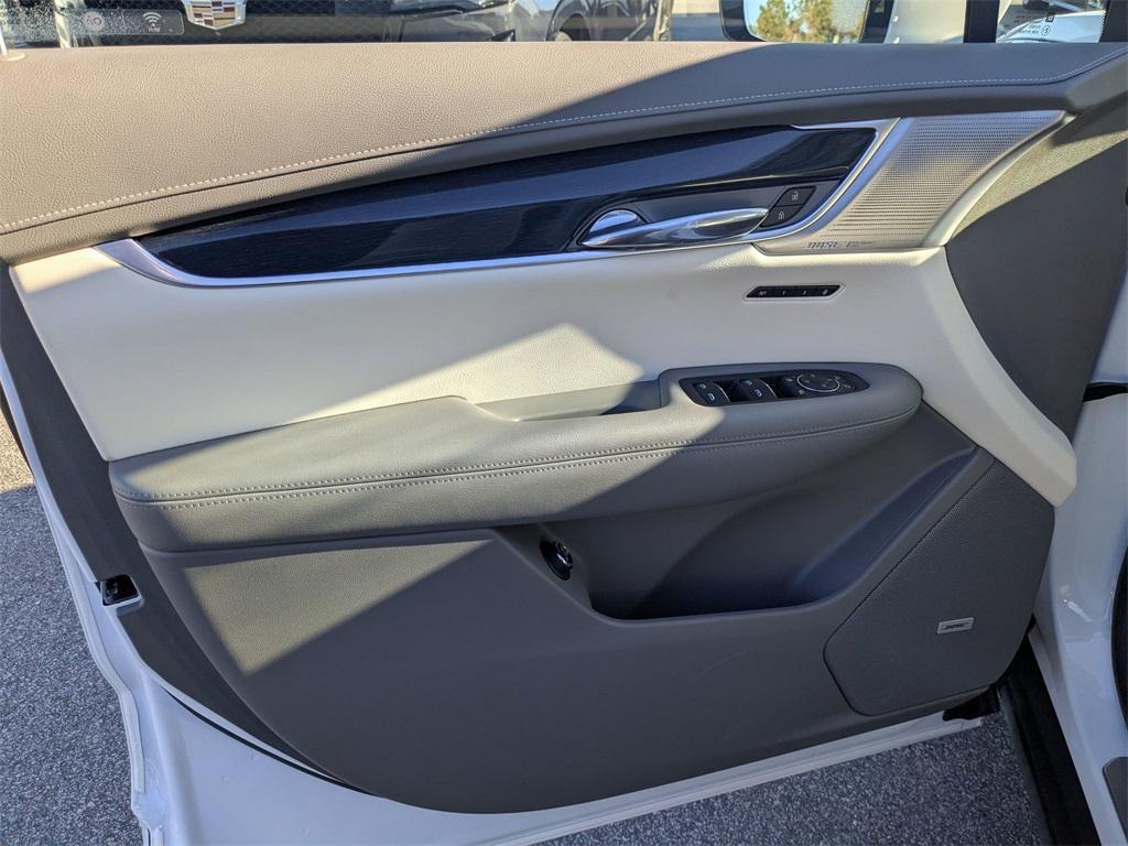 used 2024 Cadillac XT6 car, priced at $43,895