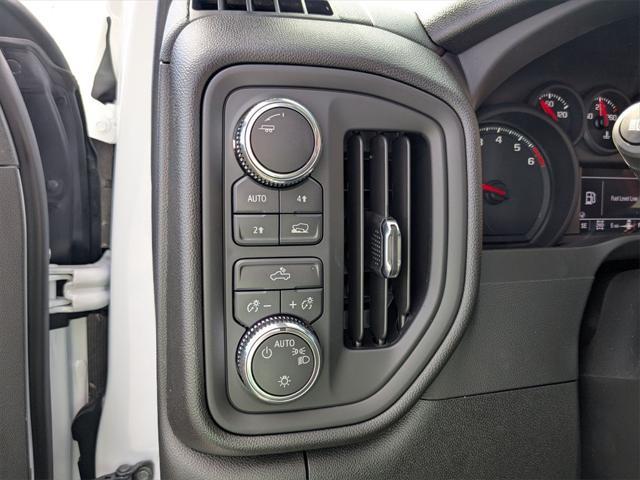 new 2025 GMC Sierra 1500 car, priced at $42,400