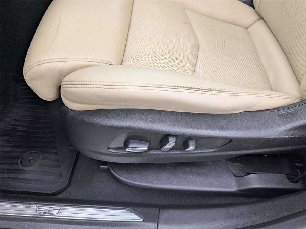 used 2017 Cadillac XT5 car, priced at $16,400