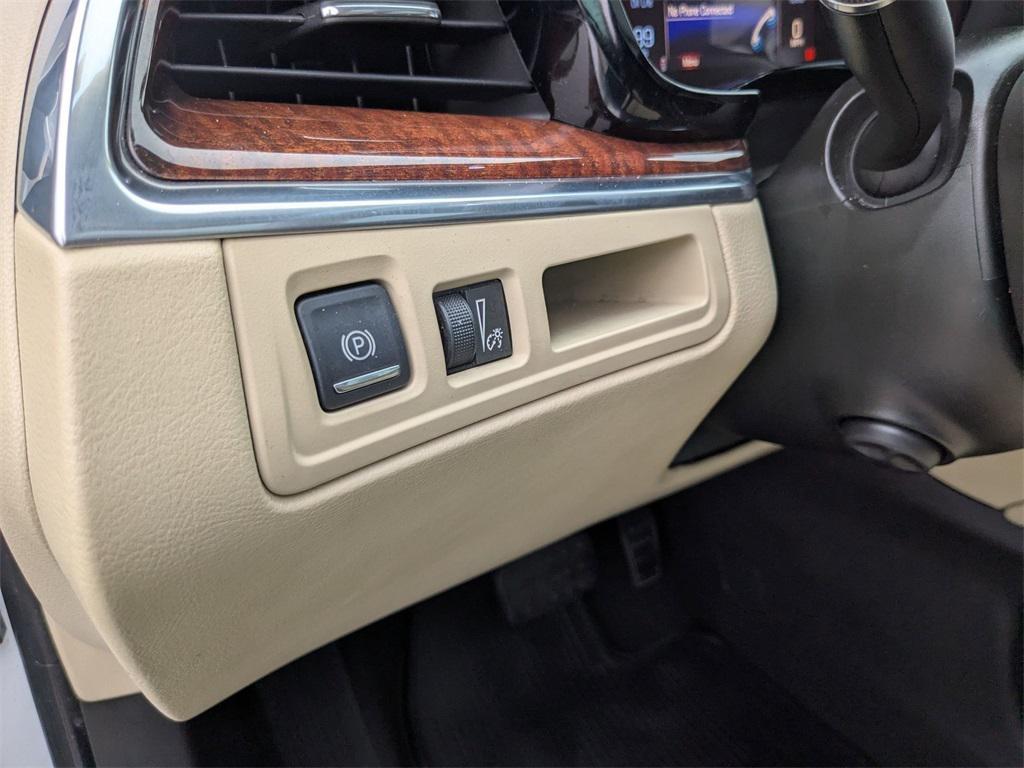 used 2017 Cadillac XT5 car, priced at $16,400